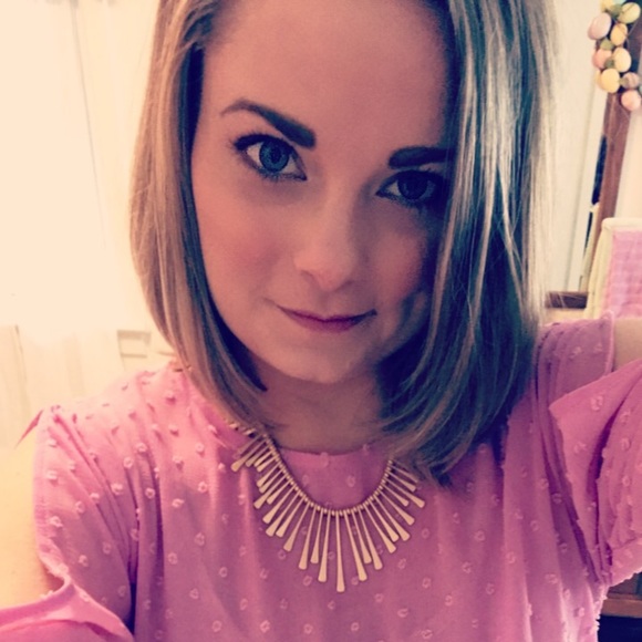 Meet your Posher - Picture 3 of 4